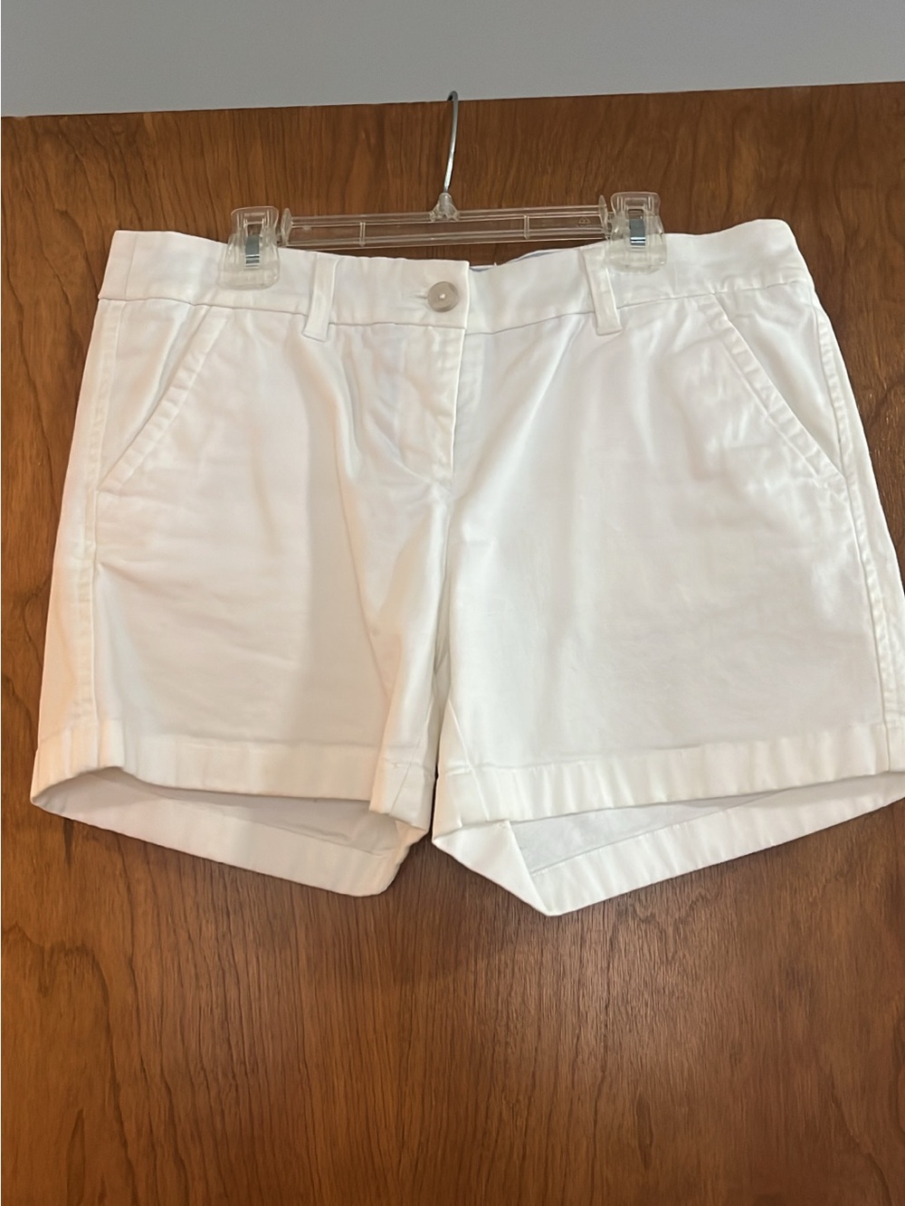 Southern Tide Women’s Classic White Cotton Shorts